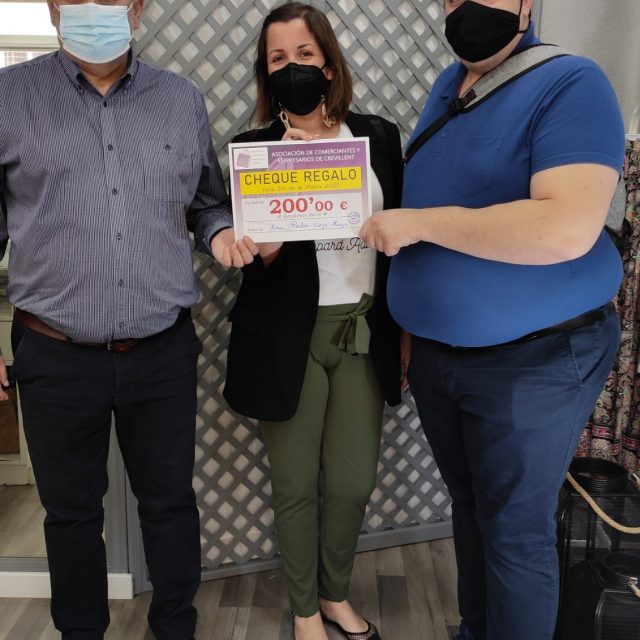 Entrega Premios del sorteo del Día de la Madre