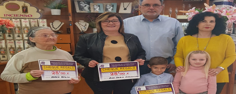 Las ganadoras del Concurso de Carnaval reciben sus premios